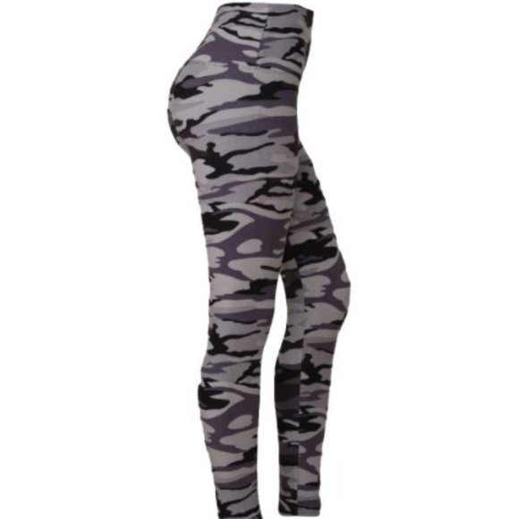 Comfy Leggings Pants - NWT Comfy leggings Camo Full Length Leggings